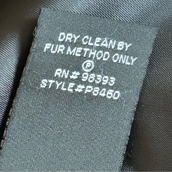 PAMELA MCCOY Faux Fur Coat Size S/XS Shawl Collar Mobwife - Picture 10 of 14